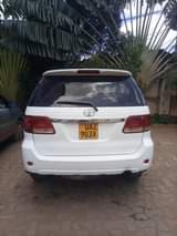 A picture of Fortuner diesel