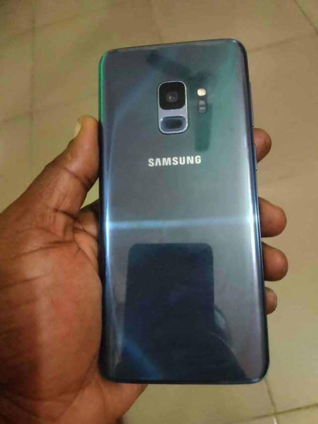 A picture of Samsung S9