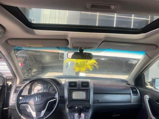 A picture of Honda CR V 2008