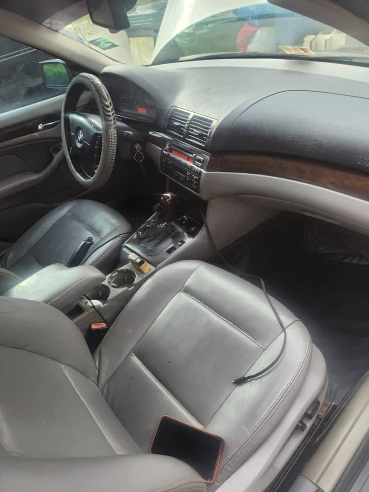 A picture of 2004 05 BMW coja with everything working perfectly