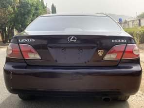 A picture of Extremely clean Lexus ES330 ac gear and engine in perfect