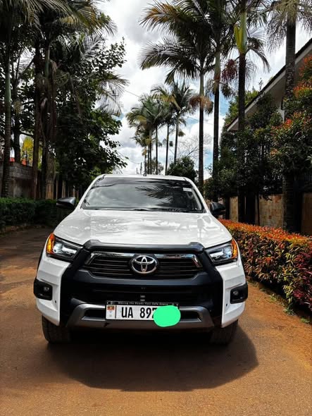 A picture of Hilux double cabin