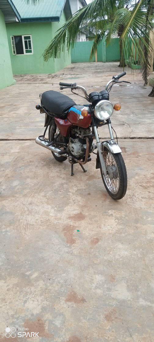 A picture of 2022 Bajaj boxer