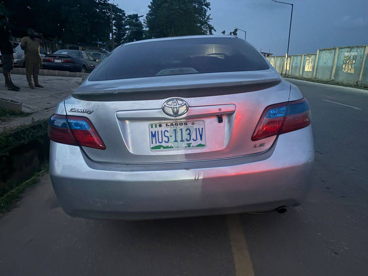 A picture of Camry 08 08037255575