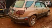 A picture of 08069721027 Lexus Rx300 Engine gear and the AC is working