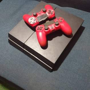A picture of PS4 fat