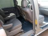 A picture of Toyota sienna 2009 100 first body