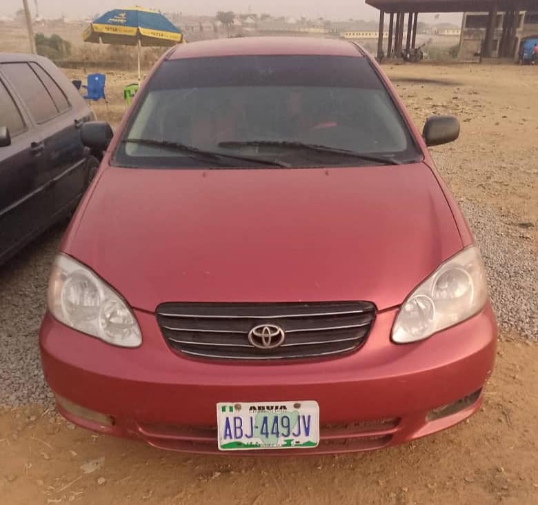 A picture of 2004 Toyota Corolla LE