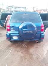 A picture of 2005 Toyota RAV4