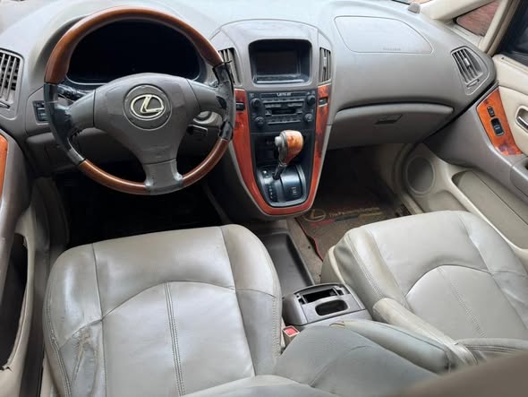 A picture of 2002 Lexus rx 300