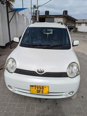 A picture of TOYOTA SIENTA