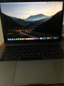 A picture of MacBook Pro 2017 13 very clean in condition