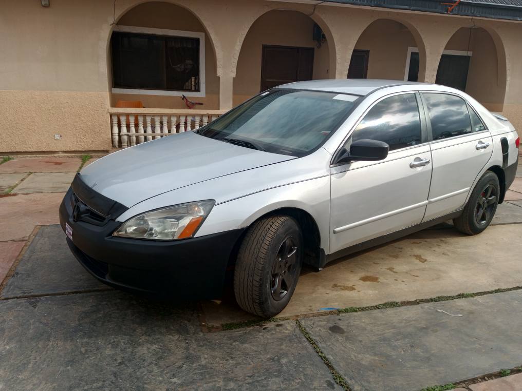 A picture of Honda Accord EOD 2005 Model