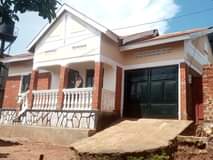 houses makindye