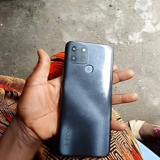 A picture of infinix smart 6