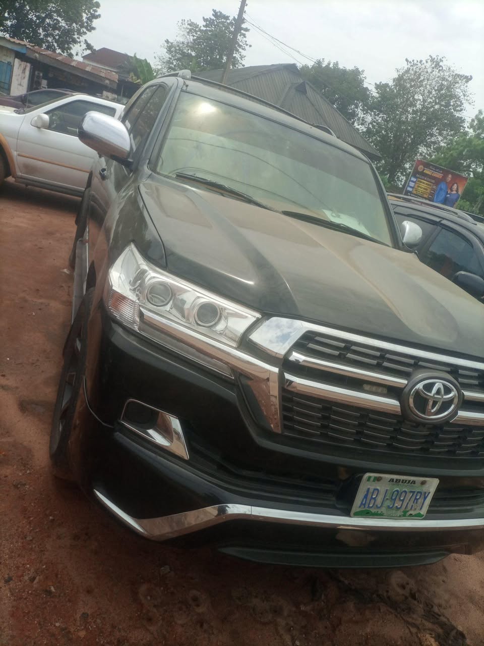 A picture of Toyota Sequoia Upgraded to Land Cruiser