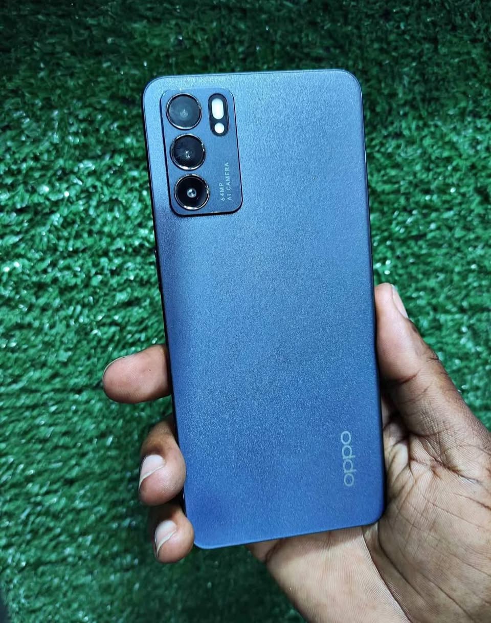 A picture of Oppo Reno 6 5g