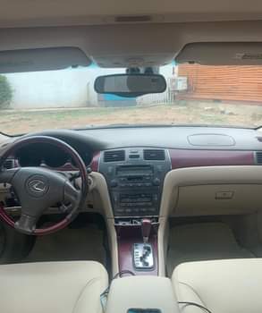 A picture of Lexus ES330 2004 First body nothing to fix Buy and