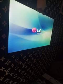 A picture of LG tv 43 inches