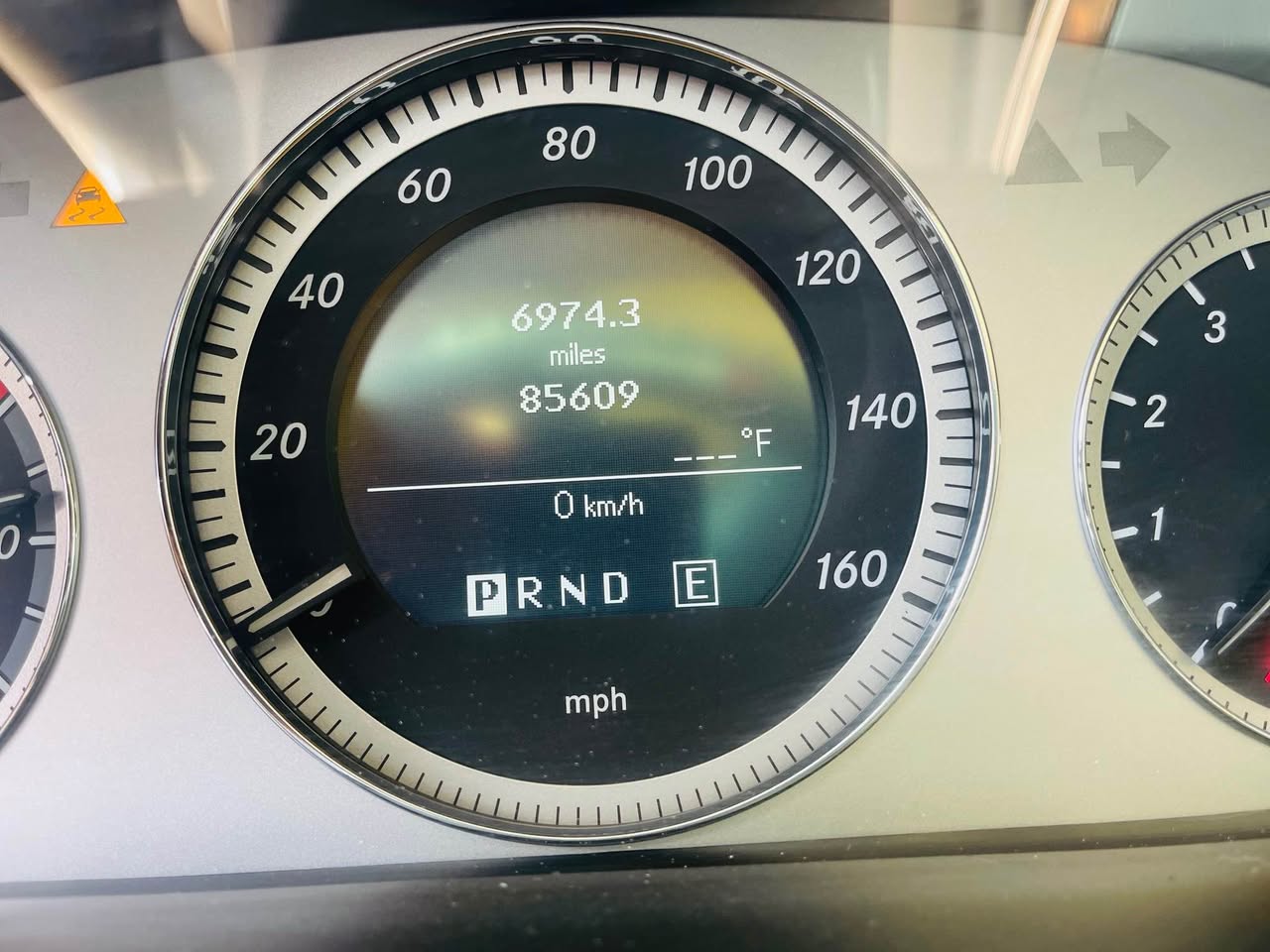 A picture of 2011 MERCEDES BENZ GLK350 4MATIC FAIRLY USED 09153750769