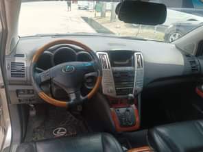 A picture of LEXUS RX330 2005 NEAT AND SOUND SILENT 6 CYLINDERS ENGINE