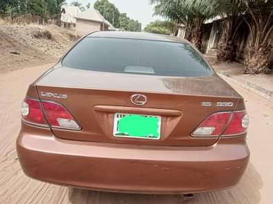 A picture of LEXUS ES330 With first Body Beligum Engine Factory fitted air
