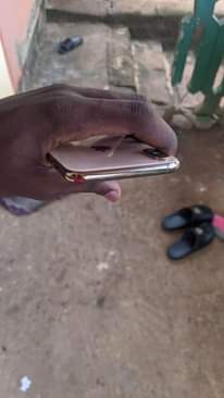 A picture of Iphone Xs Max