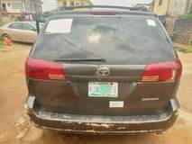 A picture of 2006 TOYOTA SIENNA 2006 MODEL SIENNA