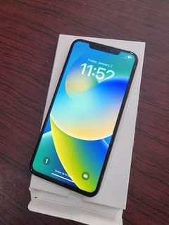 A picture of Iphone Xs max GB 64