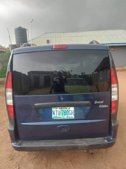 A picture of Awoof deal for mini bus fiat available