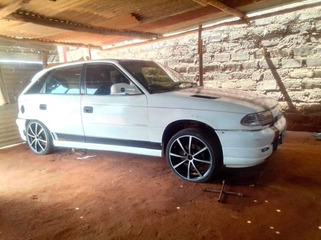 CARS &.