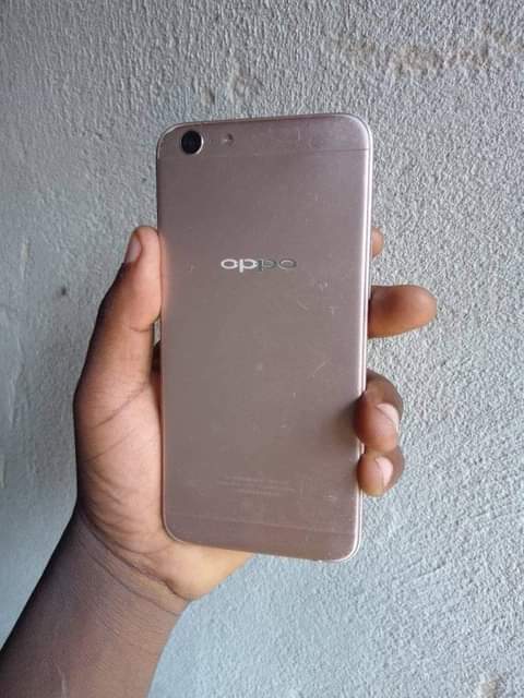 A picture of Oppo A57t