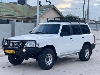 A picture of Nissan patrol