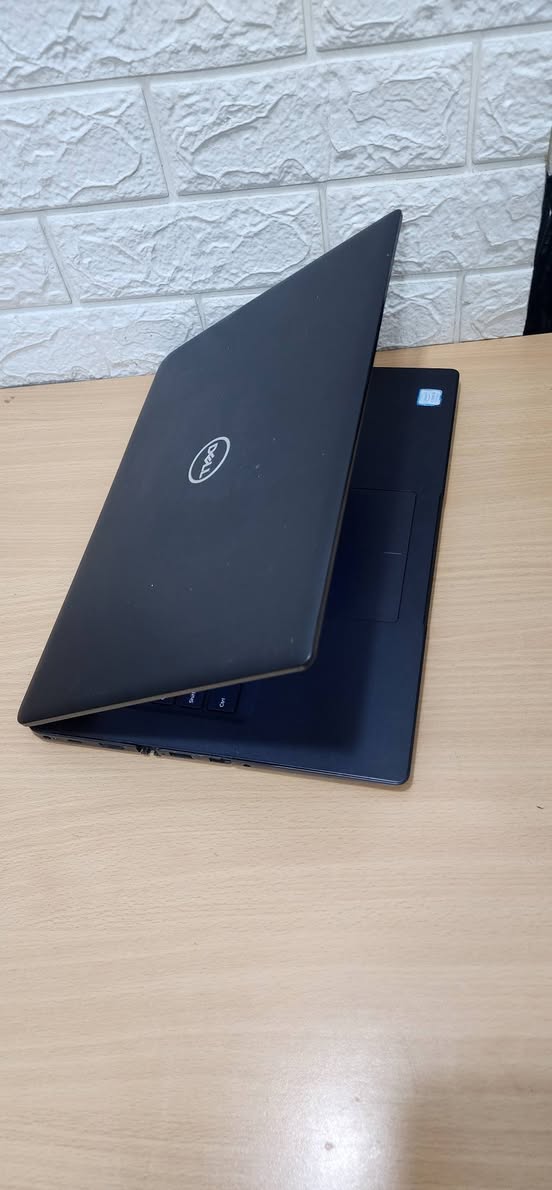 A picture of Dell latitude 3400 Core i5 8Generation Ssd 256Gb Ram 16Gb
