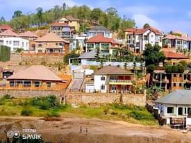 A picture of Cyino cyibaza cyiragurishwa cyiherereye Kimironko Kibagabaga