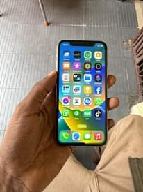 A picture of iPhone X 64gb bei 350 000 0692853914 Face ID ipo
