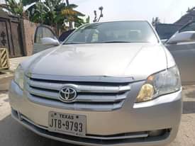 A picture of Toyota Avalon 2008