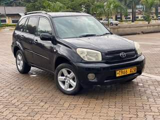 A picture of Rav4 call WhatsApp 0686108116