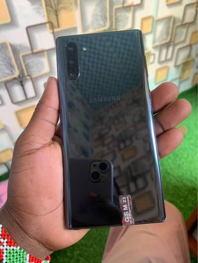 A picture of Samsung galaxy Note 10 Gb256 8