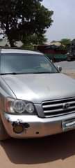 A picture of Toyota highlander 2003 model Sound engine and gear Clean body