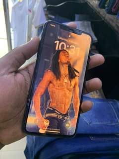 A picture of IPHONE