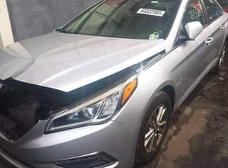 A picture of Hyundai sonata auto transmission fabric seat run and drive little