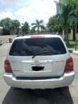 A picture of Extremely super sharp Toyota Highlander 04 model untempered Engine and