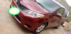 A picture of Toyota sienna 2014 full option