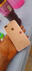 A picture of IPhone 7 plus gb128