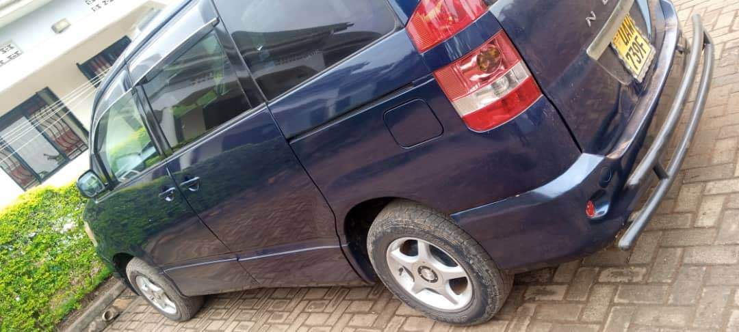 A picture of Toyota Noah 15m