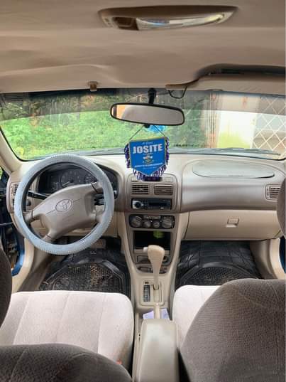 A picture of Toyota 2001