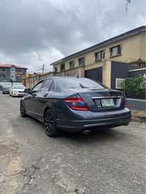 A picture of A 2009 Mercedes Benz fullest option