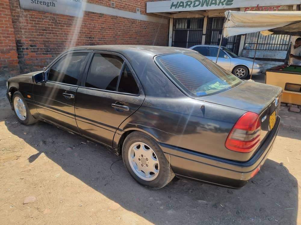 classifieds/cars mercedes