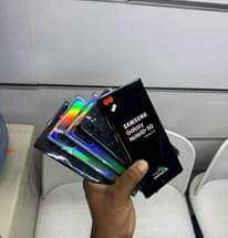 A picture of Samsung note 10 5G Ram12 gb256 Maeneo magomen mapipa dsm